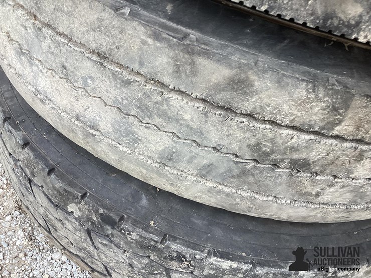 11r24.5-tires-&-rims-image-11