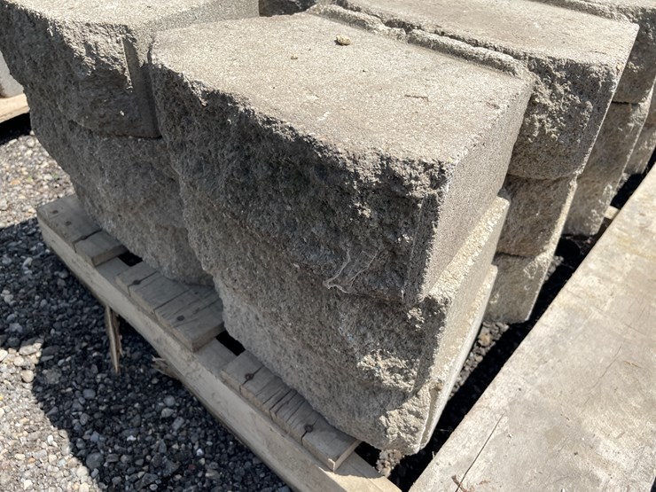 #6338-•-(27)-landscaping-stones/blocks-image-5