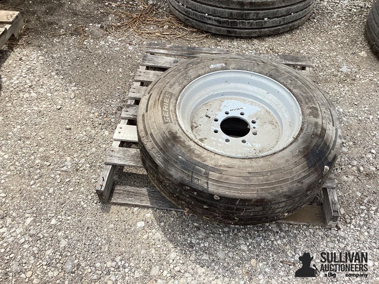 215/75r17.5-tire-&-rim-image-8