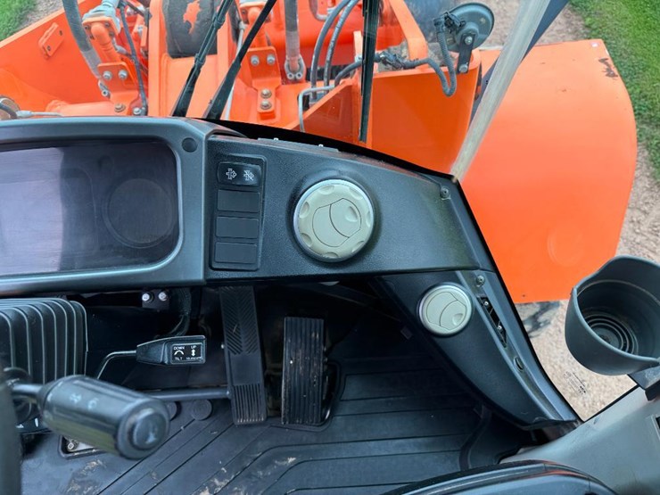 2017-doosan-dl220-5-image-54
