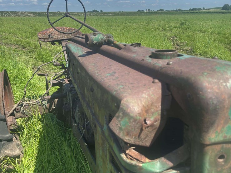john-deere-h-image-12