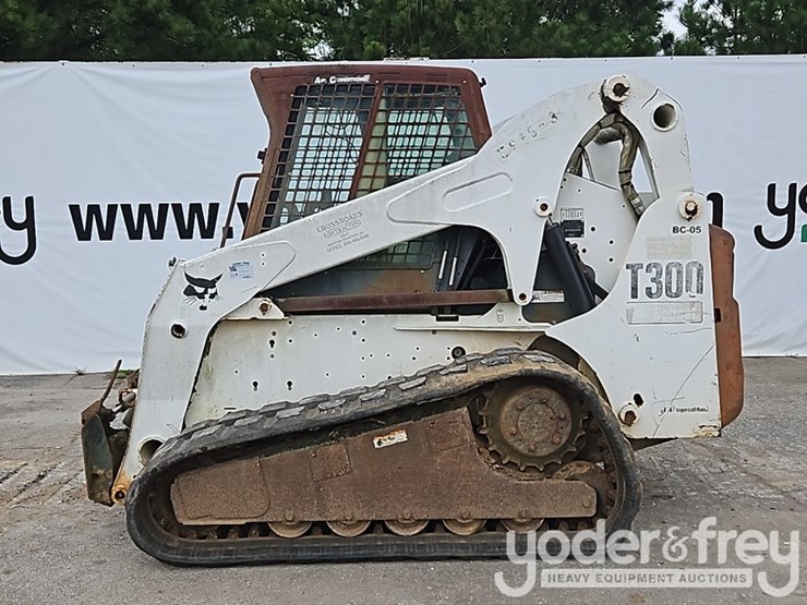 2007-bobcat-t300-image-2
