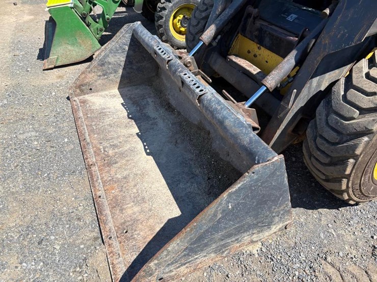 2005-new-holland-ls170-image-14