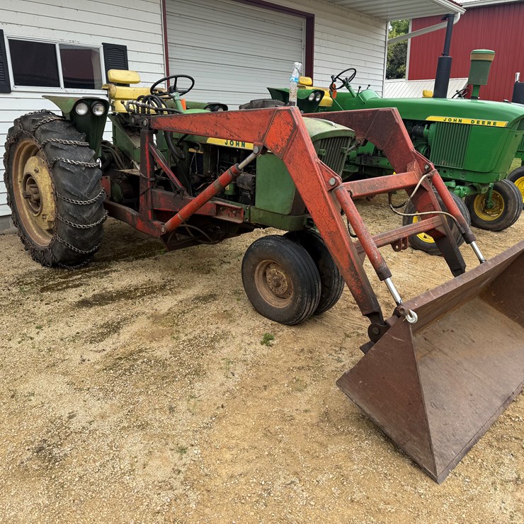 #6687 • 1961 - 1963 John Deere Tractor