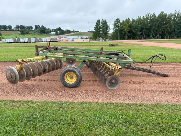 john-deere-210-image-4