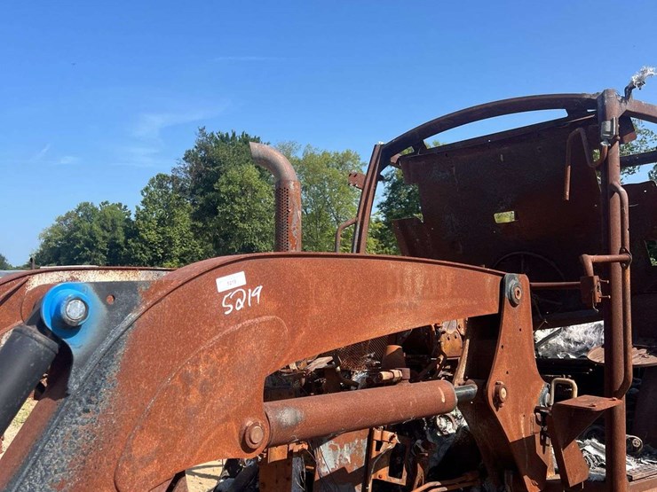2013-new-holland-t4.95-image-11