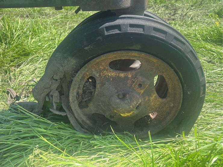 john-deere-h-image-14