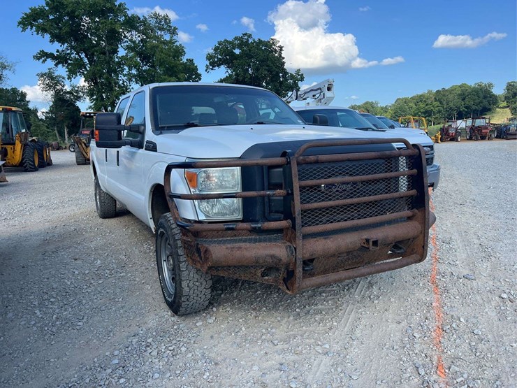 2012-ford-f250-xl-image-5