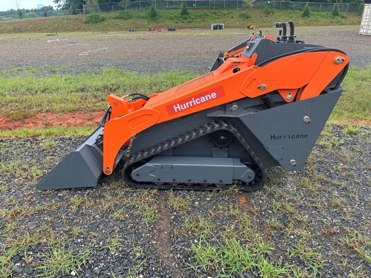 #1006-•-unused-hrc600l-mini-skid-steer-image-2