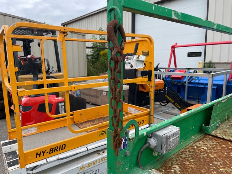 #1368-•-19'-scissor-lift-(o2)-image-32