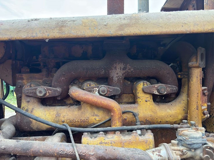 caterpillar-forty-diesel-crawler-image-27