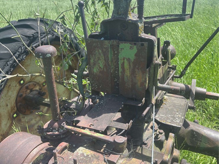 john-deere-model-b-image-33