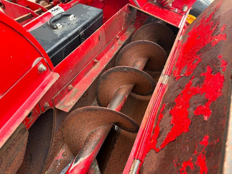 2013-new-holland-fp230-image-29