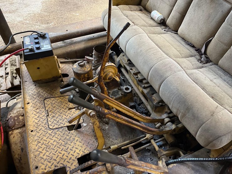 caterpillar-d8-image-54