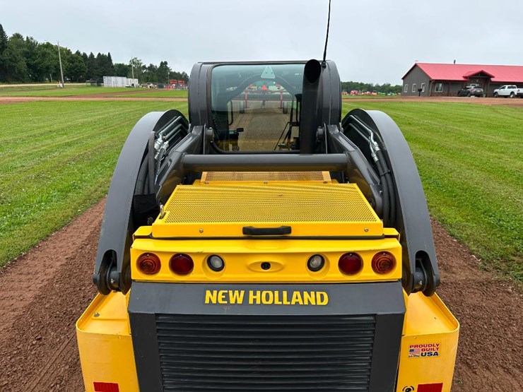 2021-new-holland-l334-image-22