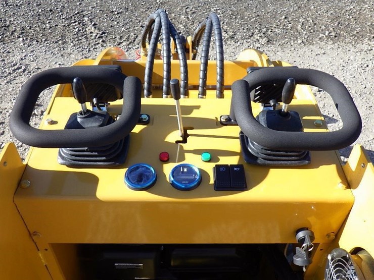2025-aboss-gh350-skid-steer-tracked-loader-image-11