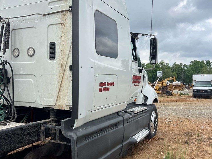 2015-international-prostar-image-14