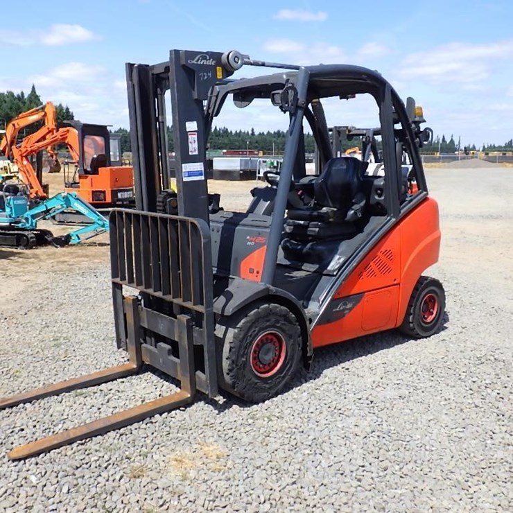 2014 Linde H25 Forklift