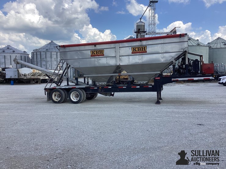 2018-kbh-t/a-fertilizer-trailer-image-4