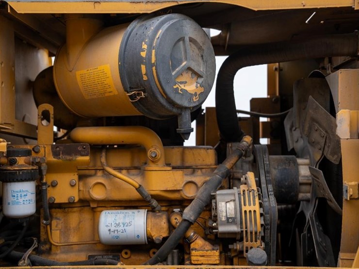 1996-deere-344g-image-42