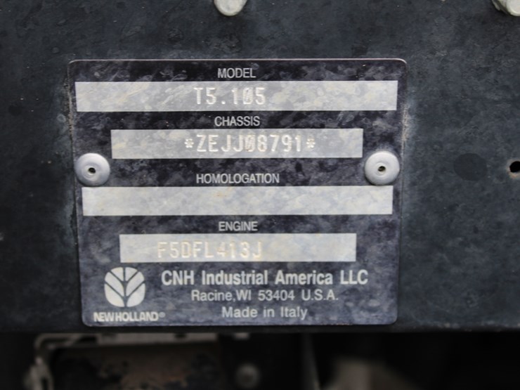 2015-new-holland-t5.105-image-8