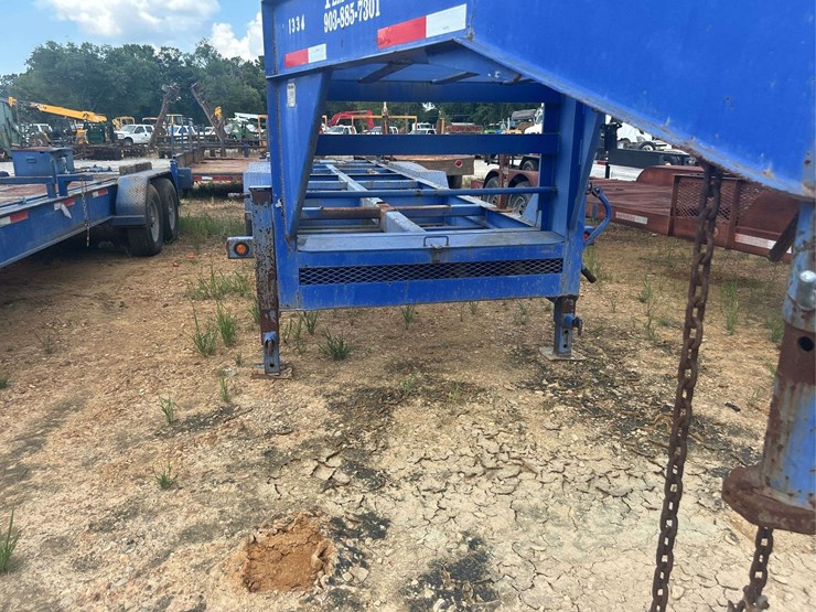 2011-5'-x-22'-t/a-gooseneck-trailer-image-7