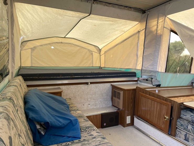 #1357-•-1999-camplite-pop-up-camper-(no-title)-(of)-image-18