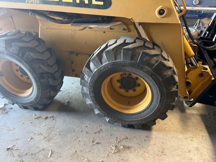 john-deere-270-image-8