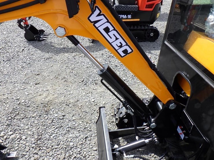 2025-vicsec-va13c-hydraulic-excavator-image-8