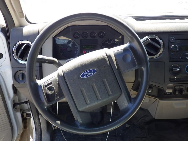 2008-ford-f450-image-25