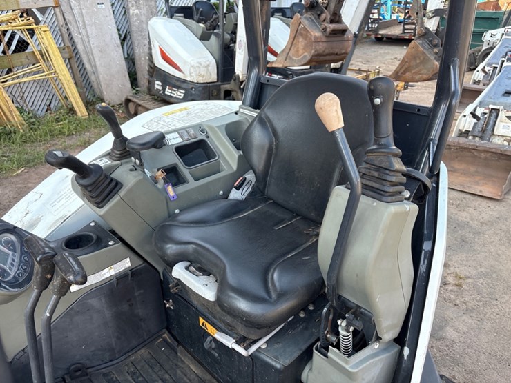 2019-bobcat-e35-image-11