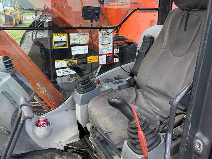 2017-hitachi-zx245us-lc-6-image-13