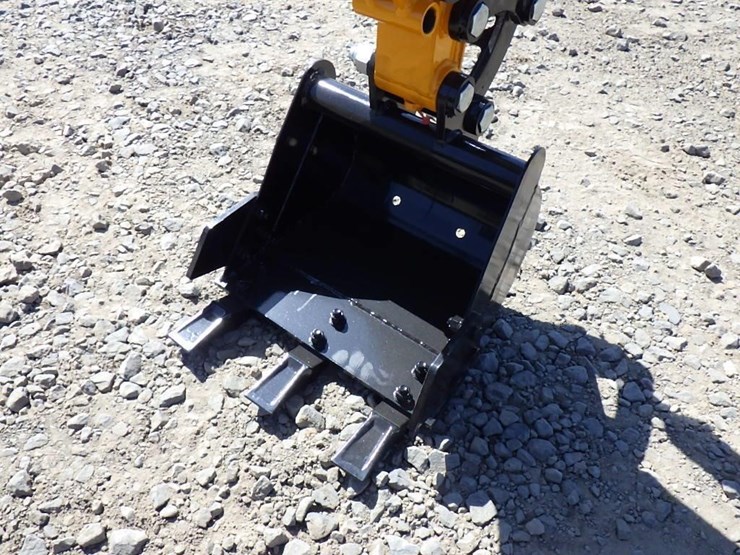2025-vicsec-vc13-hydraulic-excavator-image-14