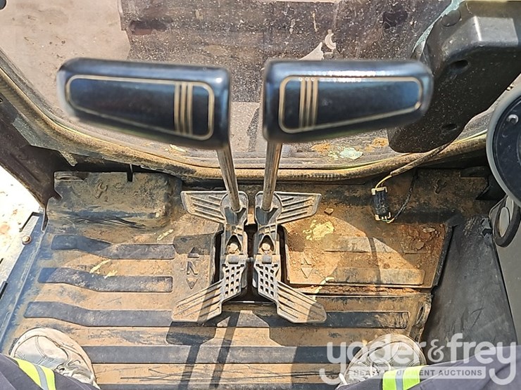 2021-bobcat-e35-image-55