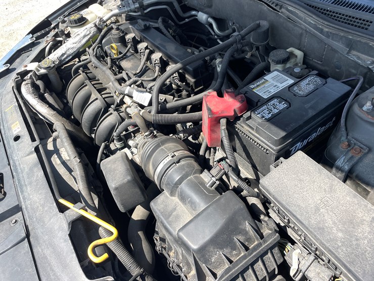 #6296-•-2010-ford-fusion-se-sedan-(has-wi-title)-image-32