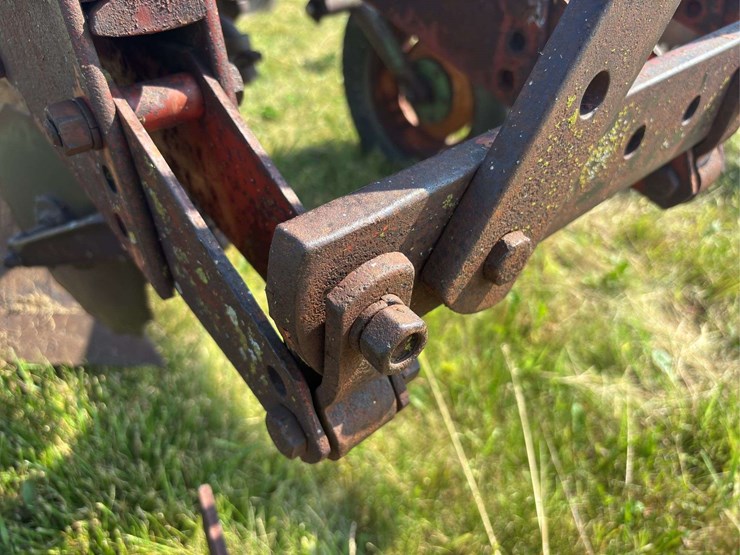 ji-case-pull-type-plow-image-40