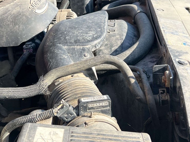 extended-cab-chevy-image-96