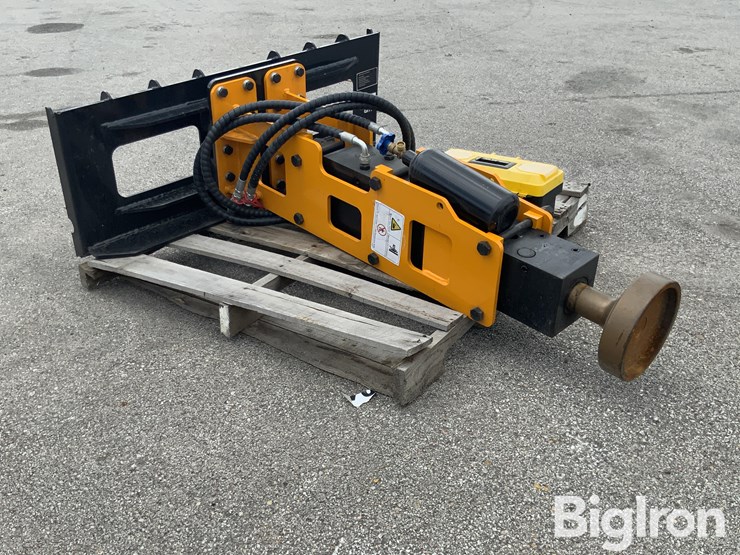 2025-giyi-680-skid-steer-post-driver-image-3