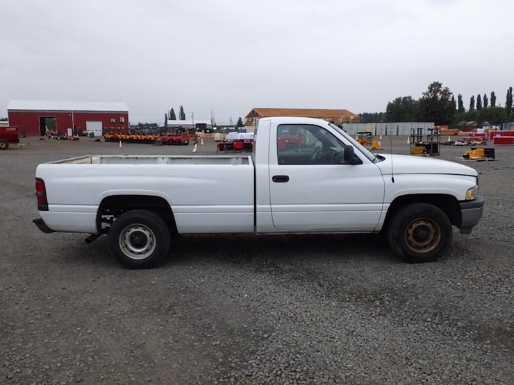 2001-dodge-1500-image-3