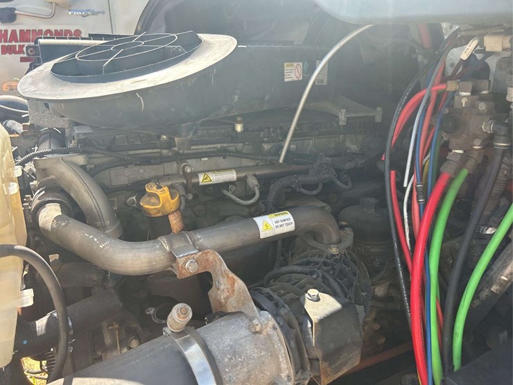 2017-freightliner-daycab-truck-front-cut-off-*inop-image-10