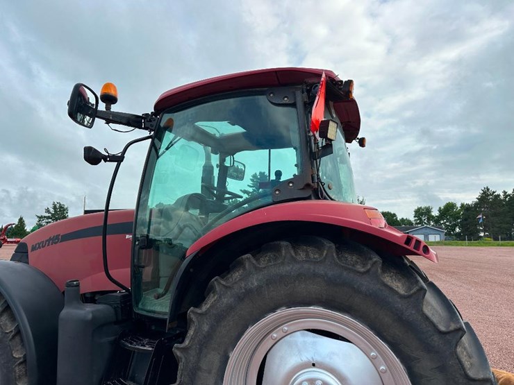 2006-case-ih-mxu115-image-21