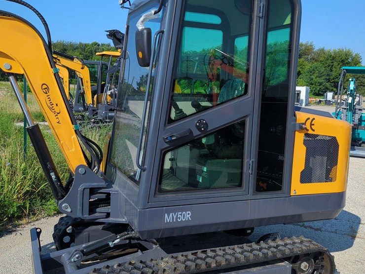 28-hp---cfg-industrial-mini-excavator-enclosed-cab---my50r--(2025)-image-2