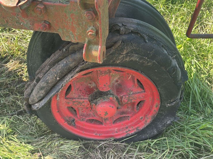 farmall-f30-image-11