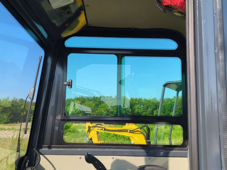 28-hp---cfg-industrial-mini-excavator-enclosed-cab---my50r---(2025)-image-14