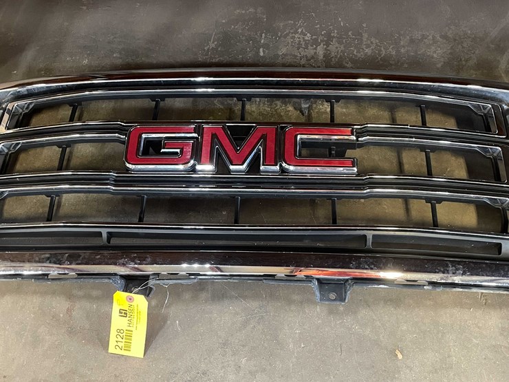 #2128-•-gmc-grille-(pr5)-image-1