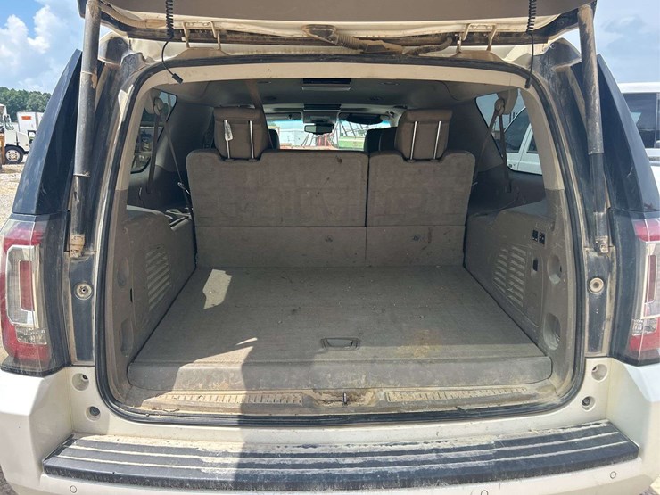2015-gmc-yukon-xl-image-39