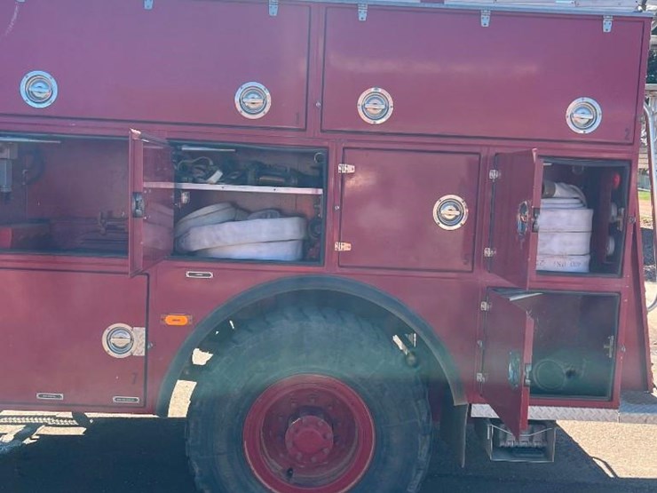 1988-amertek-inc.-fire-truck-image-3