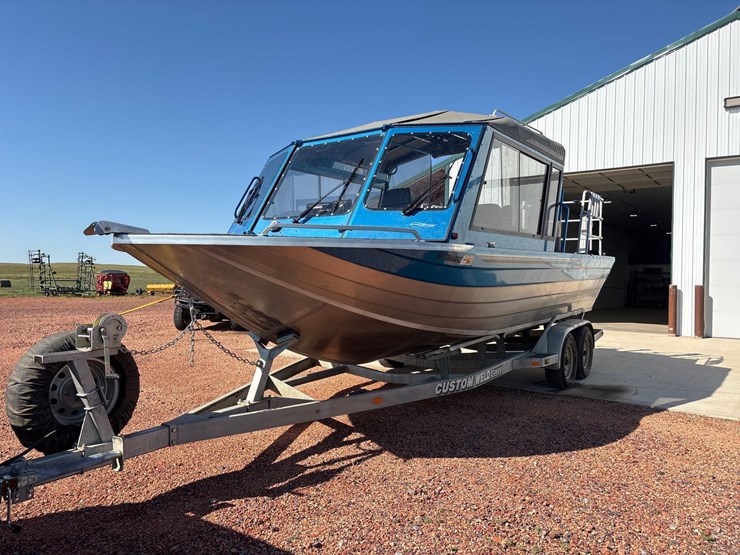 custom-weld-white-water-special-boat-image-2