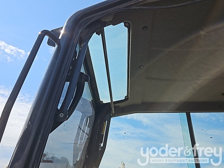 2021-bobcat-e35-image-49