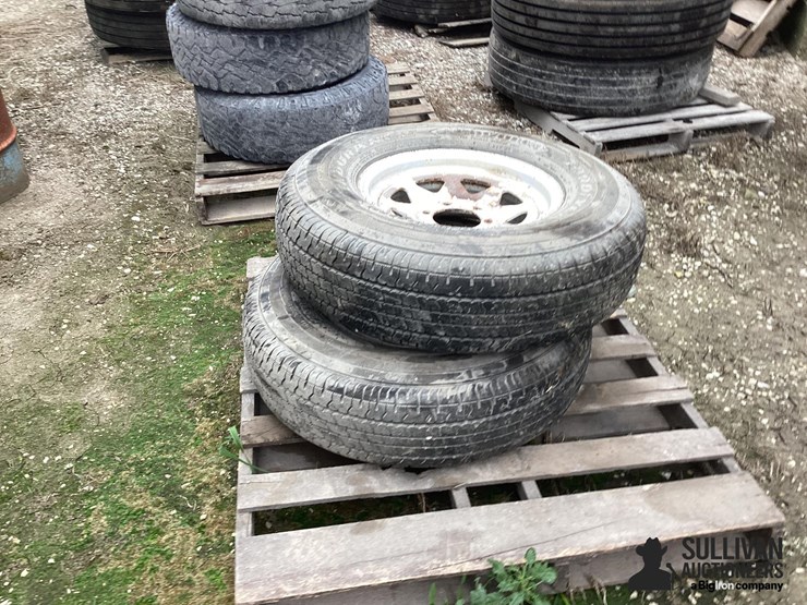 235/85r16-tires-&-rims-image-8